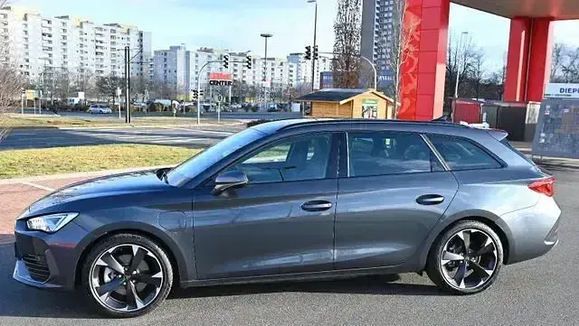 Gebraucht Cupra Leon 204 PS (150 kW) 2023 Grau Limousine