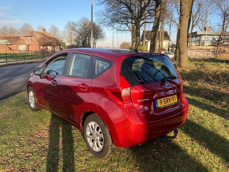 Gebraucht Nissan Note Visia 90 PS (66 kW) 2013 Rot Kleinwagen