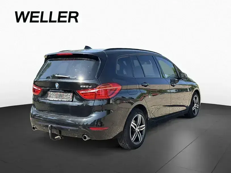 Gebraucht BMW 220 Gran Tourer Sport Line 190 PS (139 kW) 2017 Schwarz Van / Kleinbus