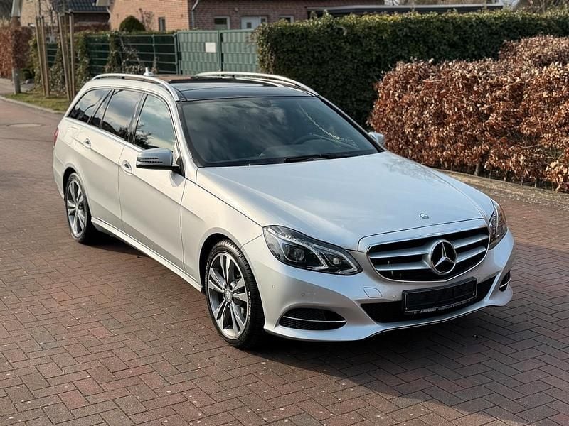 Gebraucht Mercedes E250 204 PS (150 kW) 2015 Silber Kombi