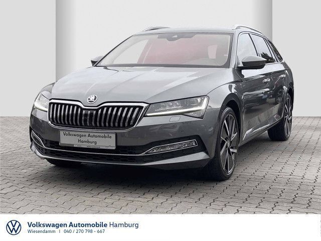 Grau graphitegrau metallic (metallic) Gebraucht 2023 Skoda Superb Style Kombi | 35.555 € (Fairer Preis) - Bild 1/4