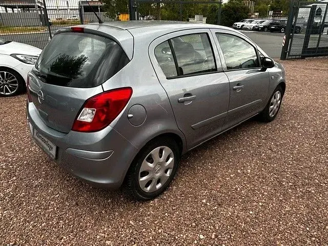 Gebraucht Opel Corsa 90 PS (66 kW) 2007 Silber Kleinwagen