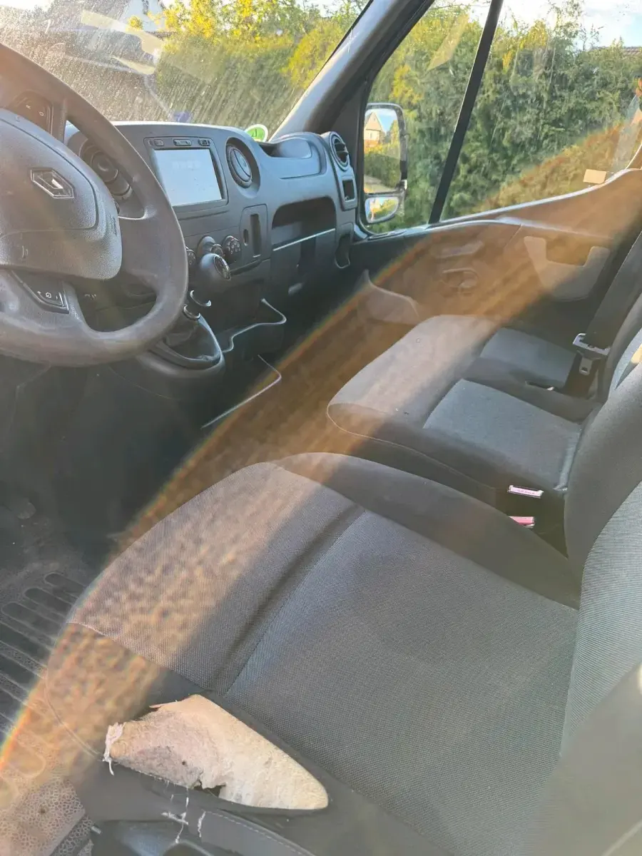Używany Renault Master 130 KM (95 kW) 2018 Czarny Van