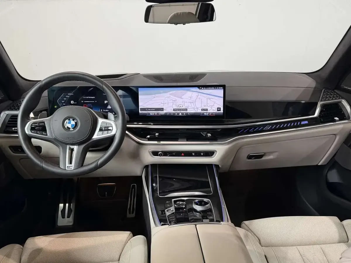 Gebraucht BMW X7 M Sport 542 PS (398 kW) 2024 Schwarz SUV