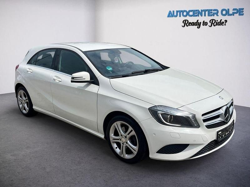 Weiß Gebraucht 2013 Mercedes A180 Limousine | 8.499 € (Guter Preis) - Bild 1/4