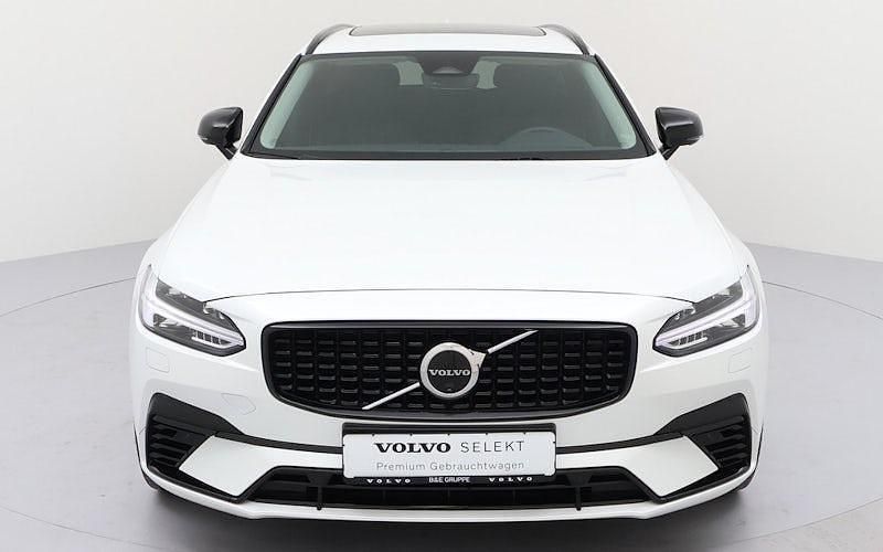 Second-hand Volvo V90 Plus 350 CP (257 kW) 2025 Alb Break