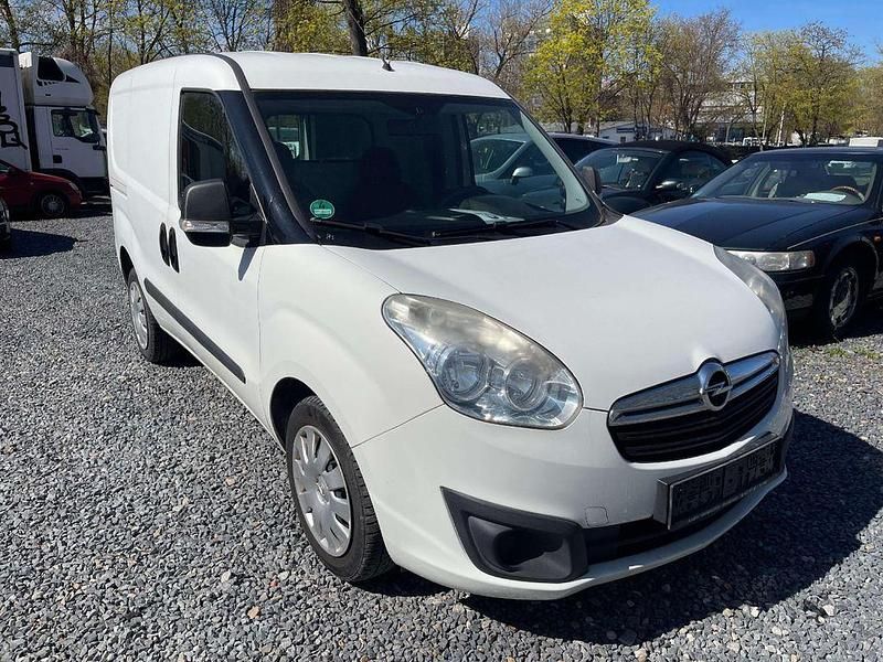 Second-hand Opel Combo 95 CP (69 kW) 2012 Alb Monovolum