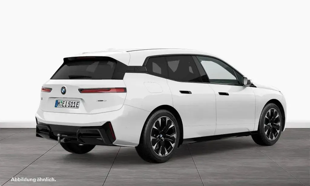 Gebraucht BMW iX M Sport 300 kW (408 PS) 2026 Weiß SUV