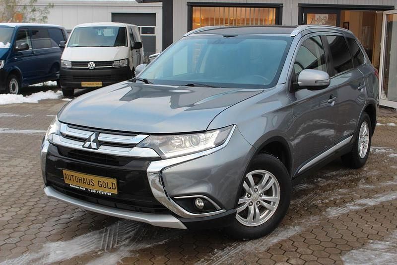 Grau Gebraucht 2016 Mitsubishi Outlander SUV | 9.990 € (Teuer) - Bild 1/4