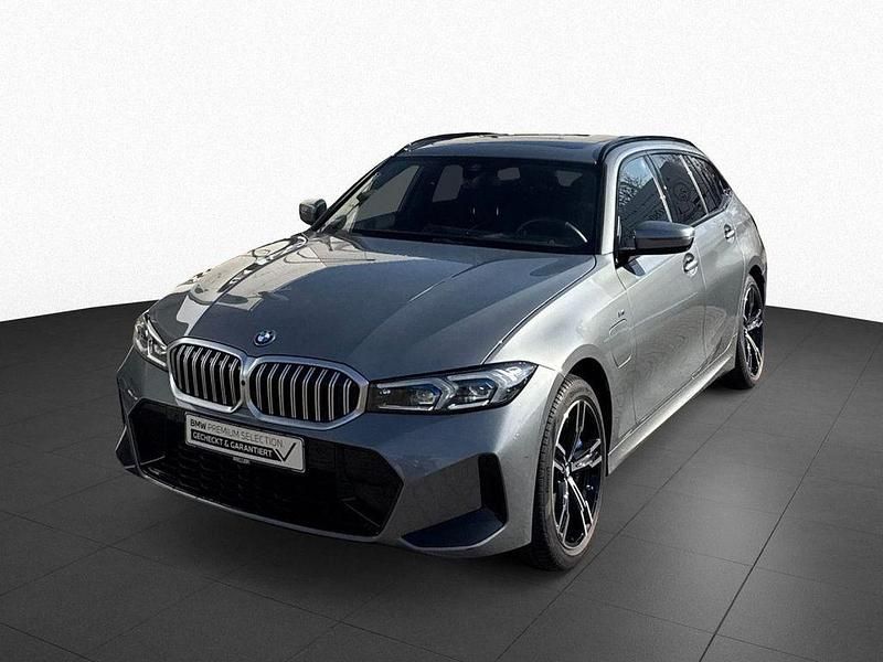 Gebraucht BMW 330e M Sport 292 PS (214 kW) 2025 Skyscraper grau (grau) Kombi
