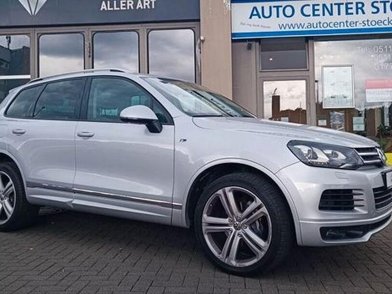 Silber Gebraucht 2014 VW Touareg R-line SUV | 17.900 € (Fairer Preis) - Bild 1/4