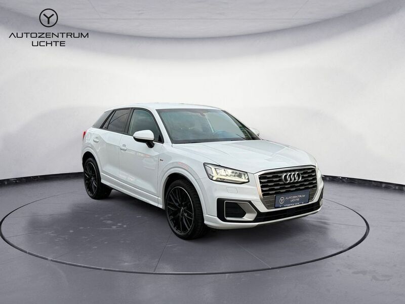 Weiß Gebraucht 2020 Audi Q2 S-Line SUV | 23.199 € (Etwas zu teuer) - Bild 1/4