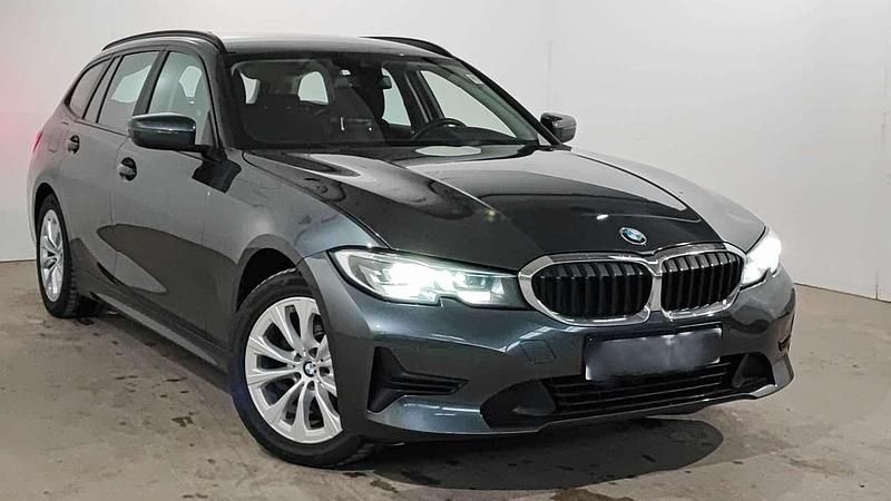 Gebraucht BMW 318 Advantage 150 PS (110 kW) 2021 Mineralgrau Kombi