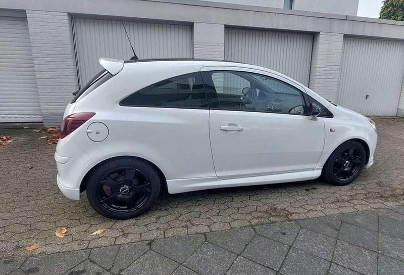 Gebraucht Opel Corsa Edition 80 PS (58 kW) 2008 Limousine