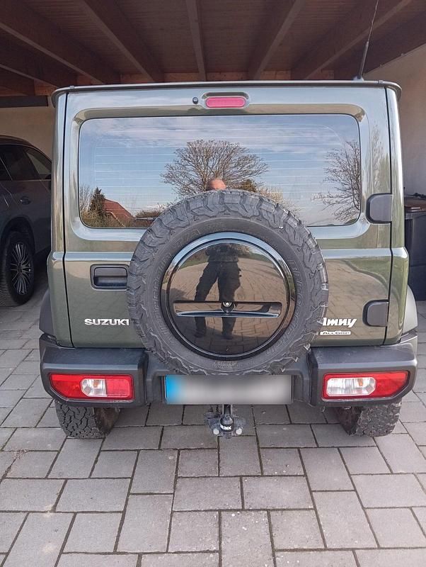 Gebraucht Suzuki Jimny Comfort 102 PS (75 kW) 2023 Grün SUV