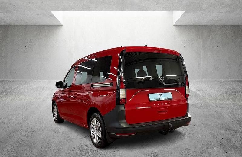 Gebraucht VW Caddy 122 PS (89 kW) 2022 Rot Van / Kleinbus