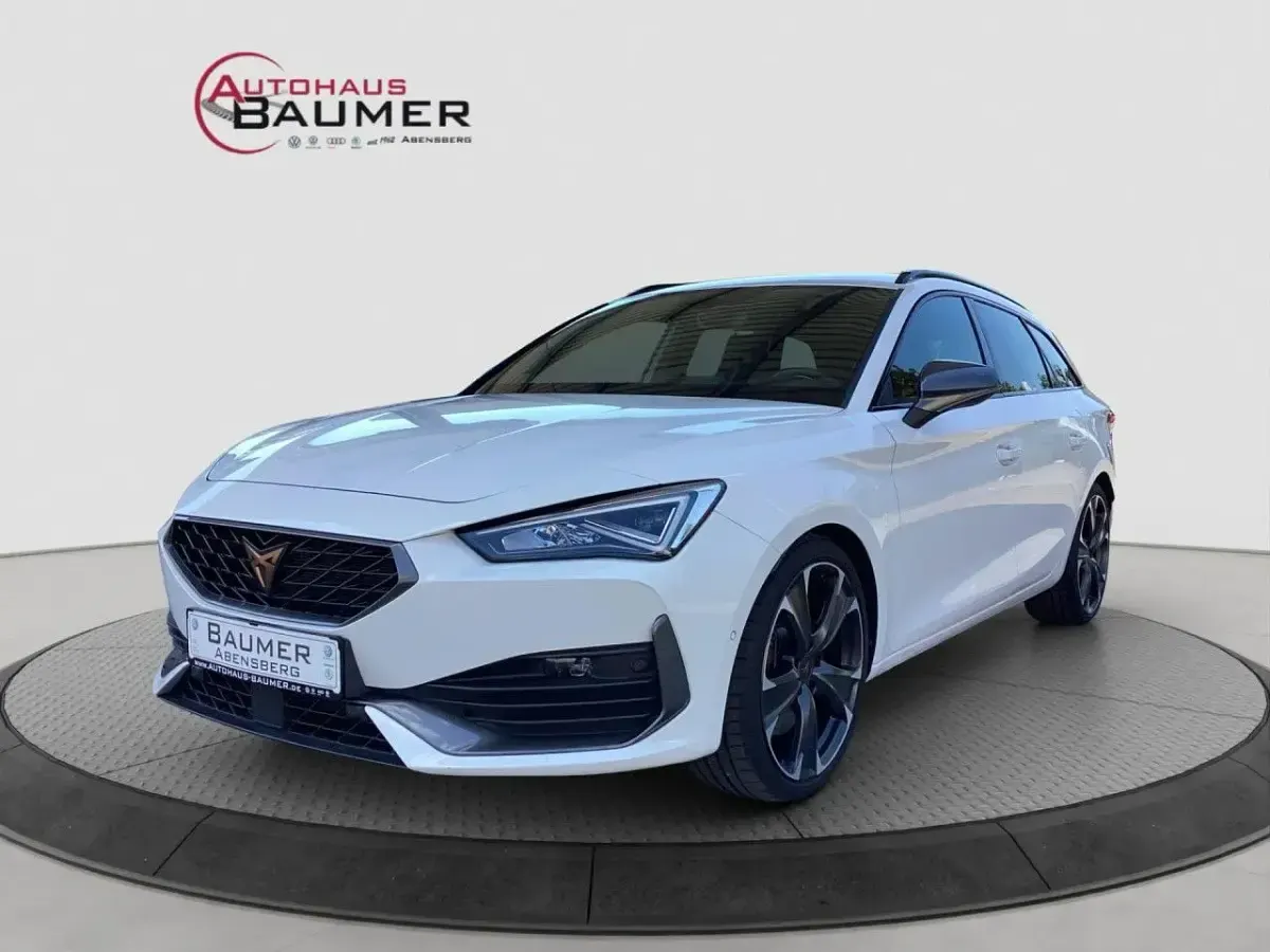 Gebraucht Cupra Leon VZ 245 PS (180 kW) 2024 Weißweiß Limousine