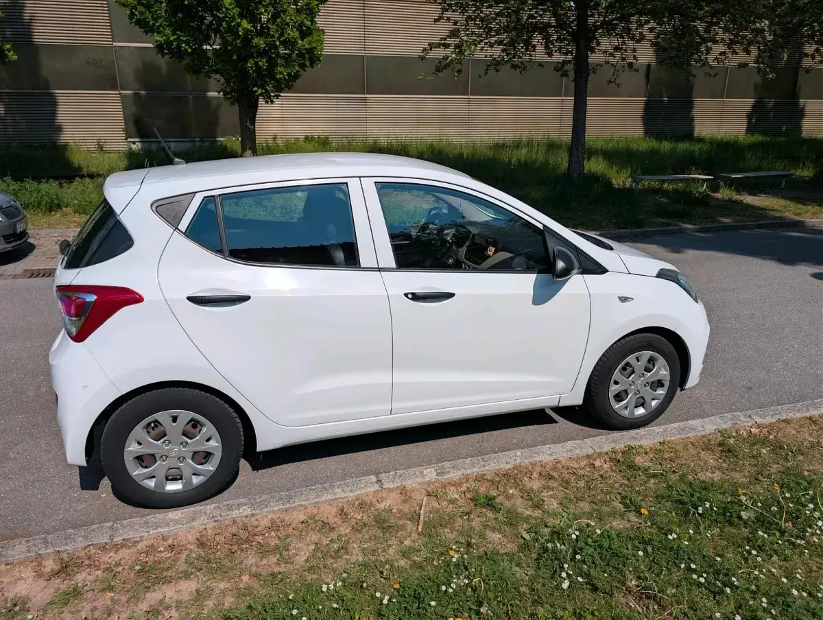 Occasion Hyundai i10 67 ch (49 kW) 2015 Blanc Citadine