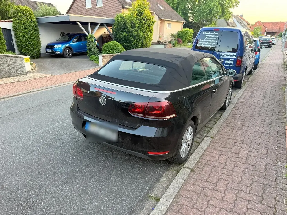 Gebraucht VW Golf Cabriolet 105 PS (77 kW) 2014 Schwarz Cabrio