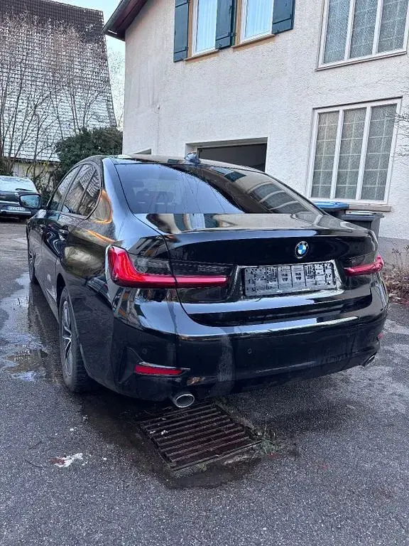 Gebraucht BMW 318 150 PS (110 kW) 2020 Schwarz Limousine