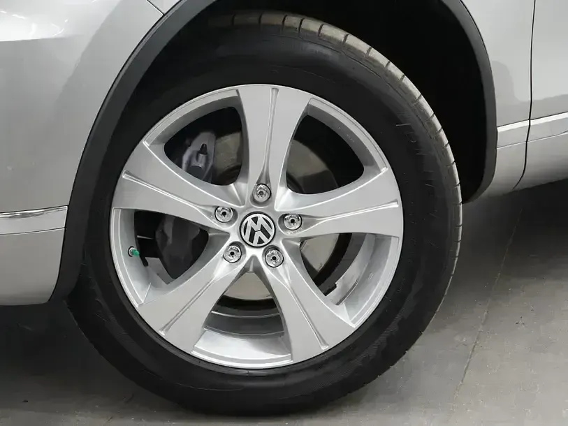 Gebraucht VW Touareg Terrain Tech 262 PS (192 kW) 2015 Silber SUV