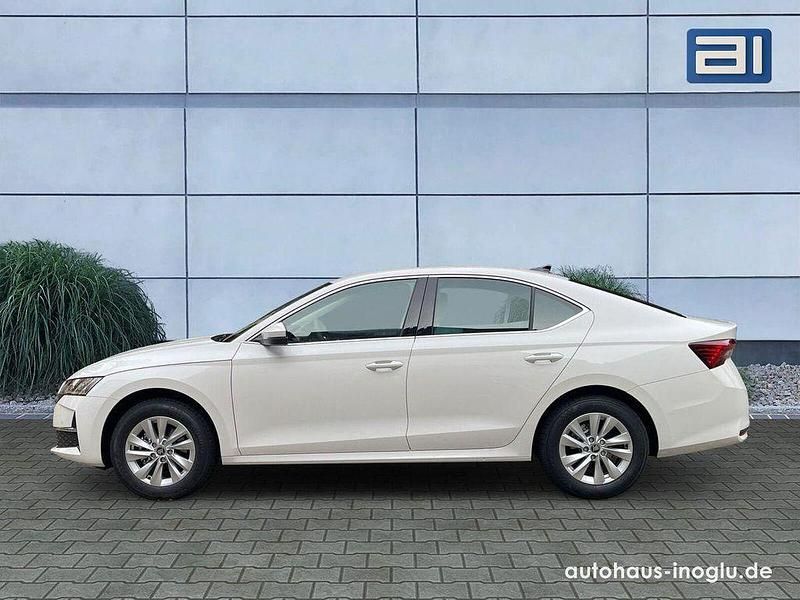 Neu Skoda Octavia Selection 150 PS (110 kW) 2025 Weiß Limousine