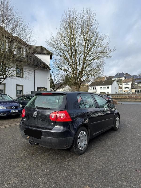 Gebraucht VW Golf V 105 PS (77 kW) 2008 Schwarz Kleinwagen