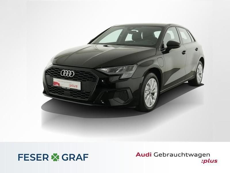 Schwarz Gebraucht 2022 Audi A3 Sportback e-tron Comfort Limousine | 22.220 € (Guter Preis) - Bild 1/4