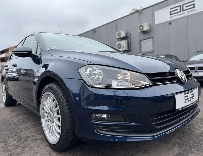 Blau Gebraucht 2014 VW Golf VII Cup Limousine | 9.900 € (Fairer Preis) - Bild 1/4