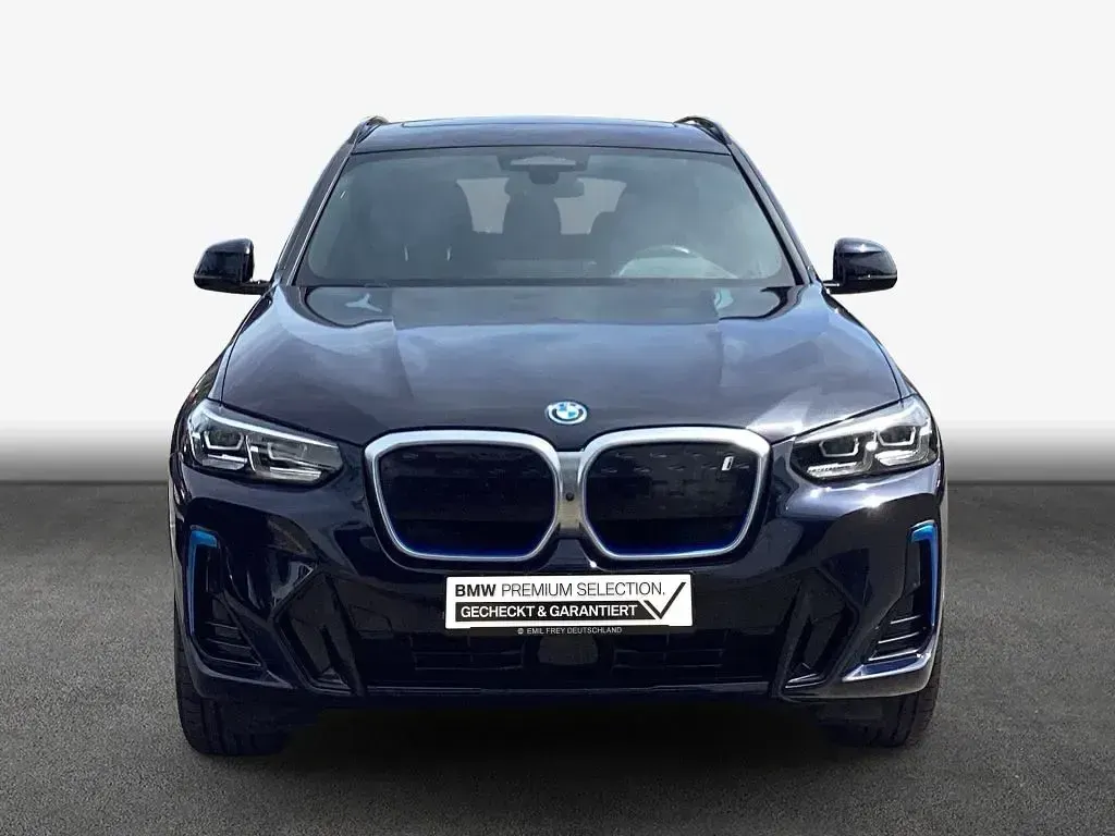 Gebraucht BMW iX3 Impressive 210 kW (286 PS) 2023 Schwarz SUV