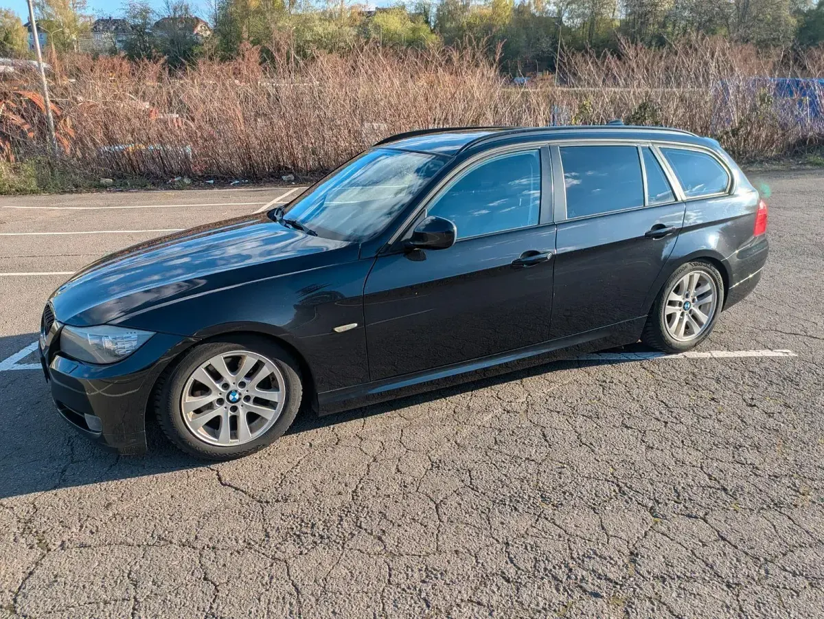 Second-hand BMW 318 Performance 143 CP (105 kW) 2011 Negru Break