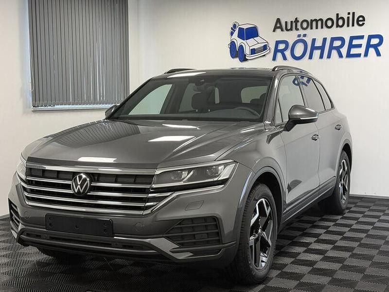 Neu VW Touareg 231 PS (169 kW) 2025 Siliziumgrau metallic SUV