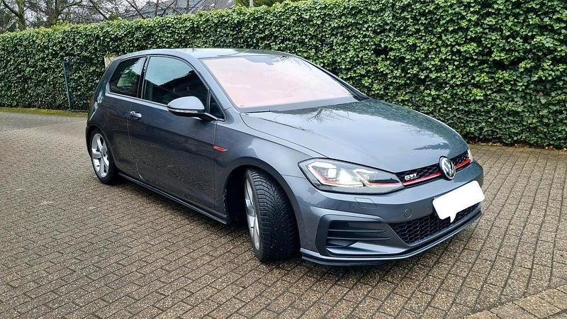 Gebraucht VW Golf VII GTI 230 PS (169 kW) 2018 Grau Limousine