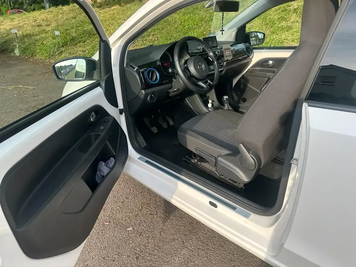 Gebraucht VW up! 60 PS (44 kW) 2014 Weiß Kleinwagen