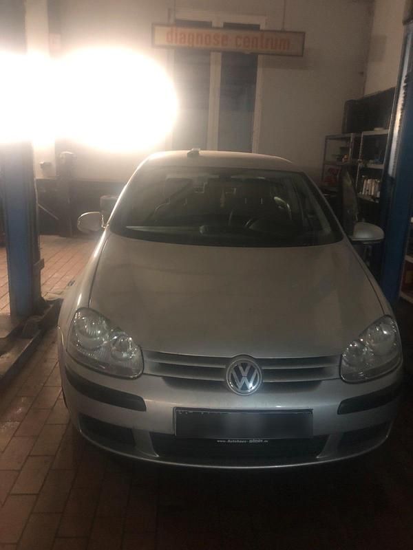 Gebraucht VW Golf V 2005 Grau Kleinwagen