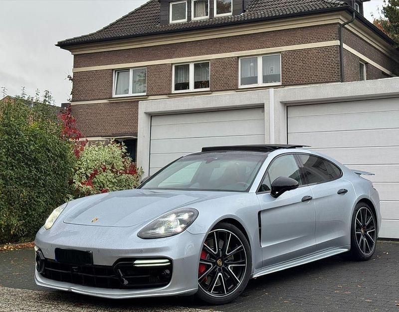 Silber Gebraucht 2018 Porsche Panamera Turbo Edition Limousine | 56.500 € (Teuer) - Bild 1/4