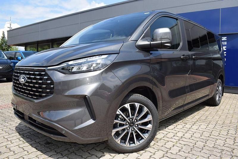 Magnetic grau Neu 2025 Ford Tourneo Custom Titanium X Van / Kleinbus | 51.990 € (Fairer Preis) - Bild 1/4