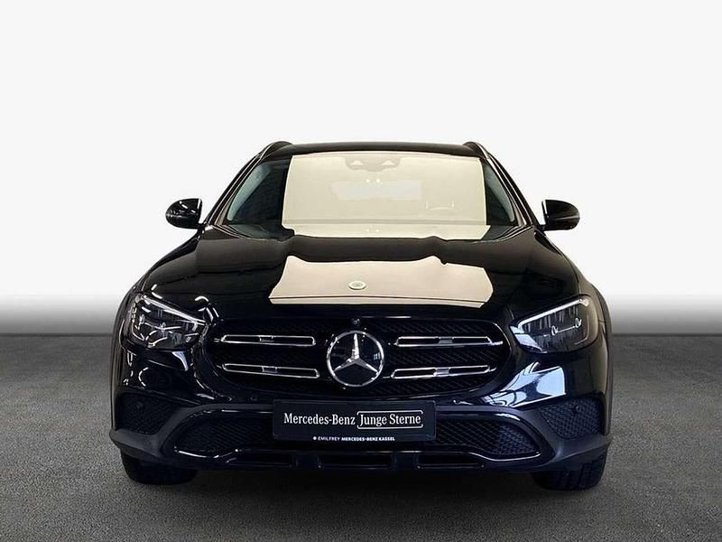 Gebraucht Mercedes E220 200 PS (147 kW) 2023 Schwarz Kombi
