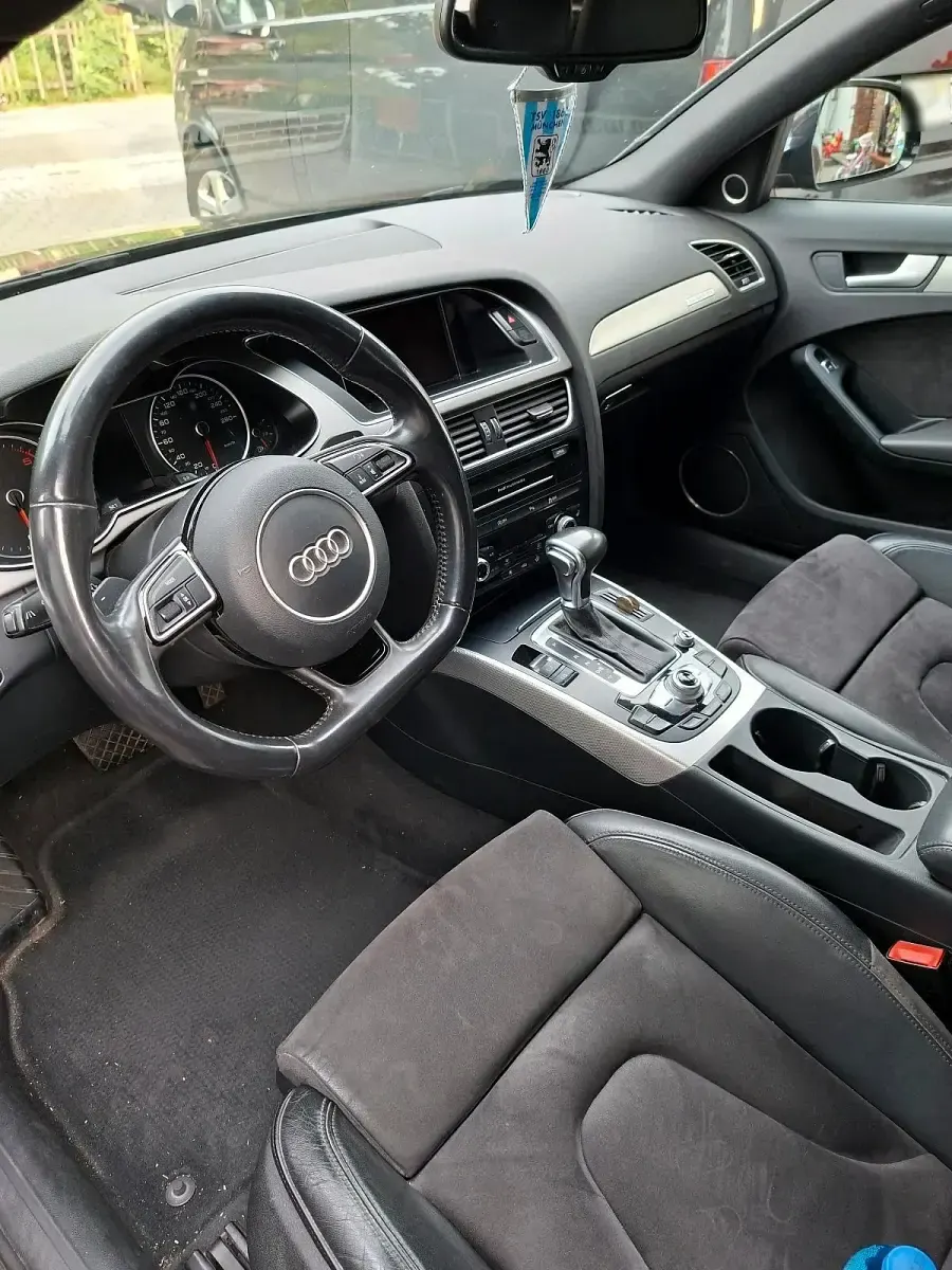 Gebraucht Audi A4 177 PS (130 kW) 2014 Schwarz Limousine