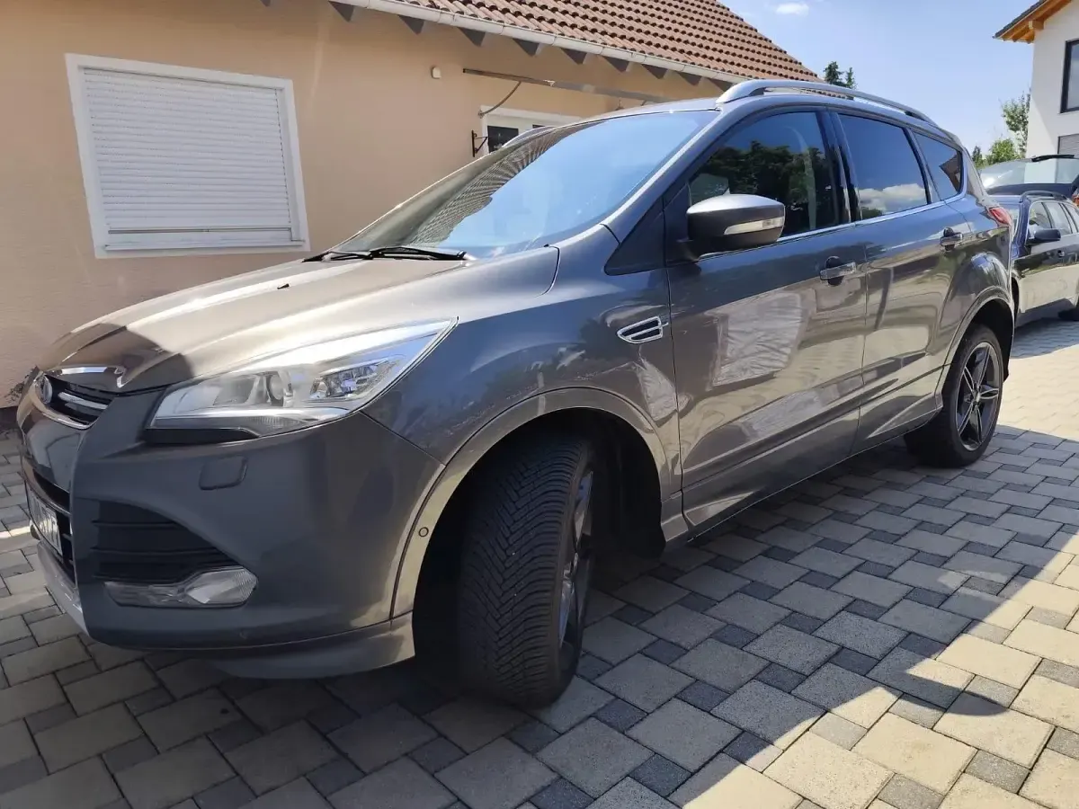 Gebraucht Ford Kuga Sport 163 PS (119 kW) 2014 Grau SUV