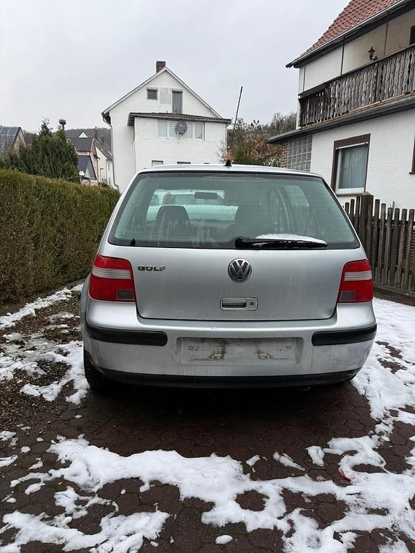Gebraucht VW Golf IV 2003 Silber Limousine