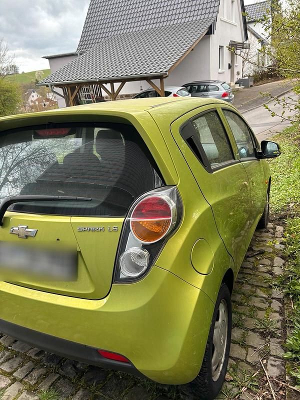Gebraucht Chevrolet Spark 80 PS (58 kW) 2010 Grün Kleinwagen