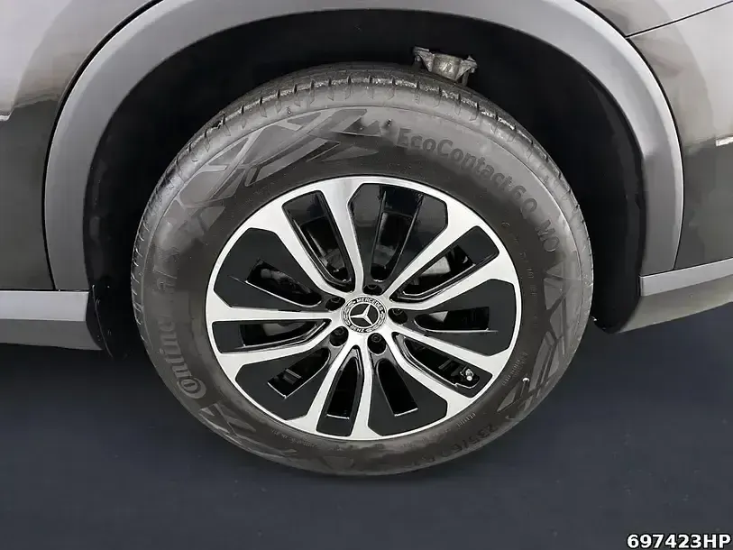 Gebraucht Mercedes GLC220 Avantgarde 197 PS (144 kW) 2024 Metalliclack obsidianschwarz m SUV