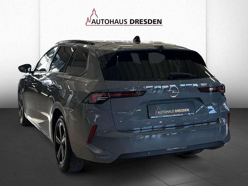 Neu Opel Astra Edition 131 PS (96 kW) 2025 Grau Kombi