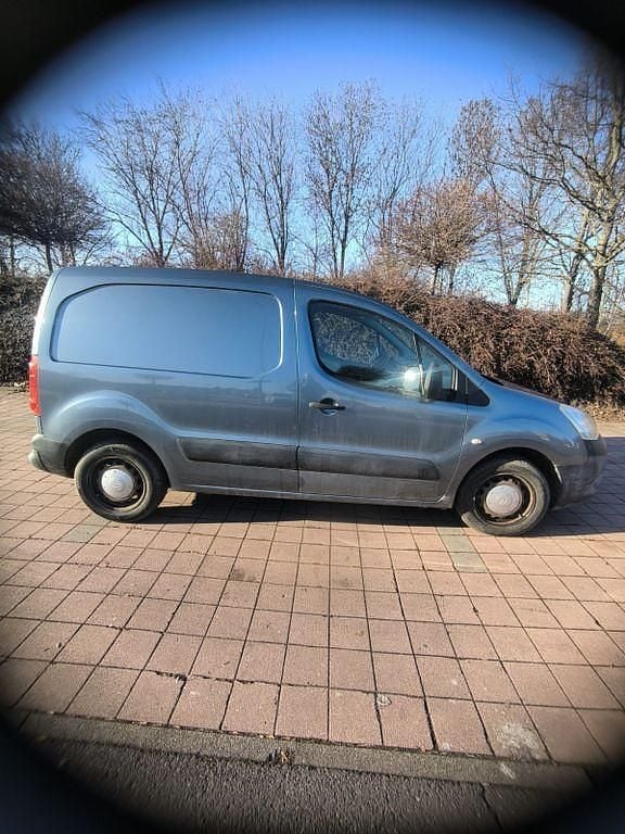 Gebraucht Citroën Berlingo 98 PS (72 kW) 2011 Grau Van / Kleinbus
