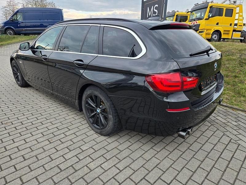 Gebraucht BMW 520 184 PS (135 kW) 2012 Schwarz Kombi