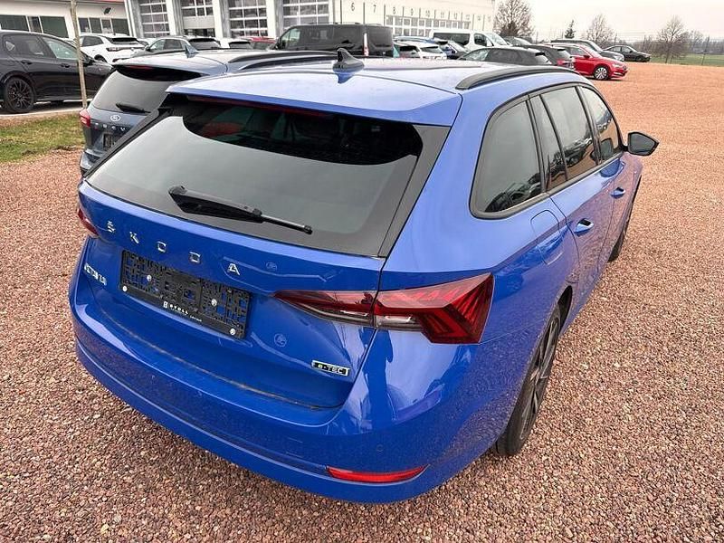 Gebraucht Skoda Octavia Clever 150 PS (110 kW) 2021 Energyblau Kombi