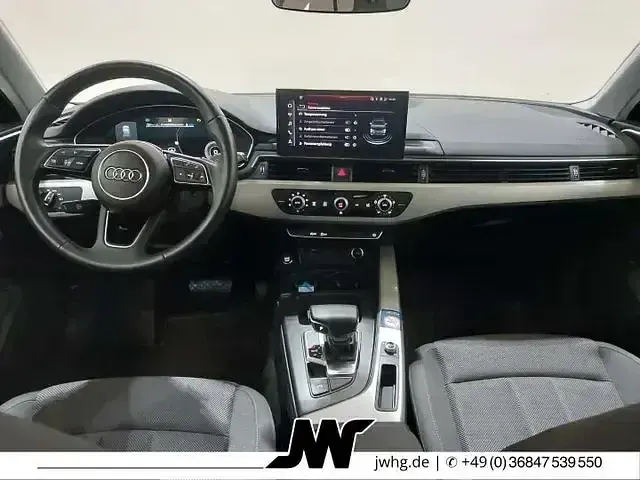 Gebraucht Audi A4 163 PS (119 kW) 2022 Schwarz Kombi