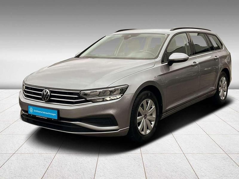 Gebraucht VW Passat Conceptline 150 PS (110 kW) 2022 Pyritsilber metallic (metallic) Kombi