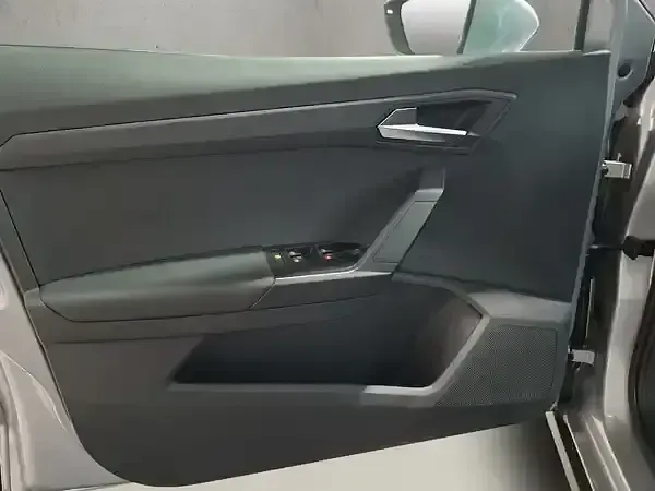 Gebraucht Seat Arona Style 110 PS (80 kW) 2023 "urban" silber SUV